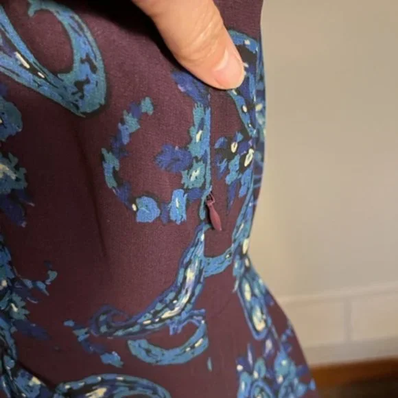 CAbi Paisley Treasure Floral/Paisley Style 3461 V-Neck Midi Dress w/Pockets SZ 4 - Picture 9 of 13